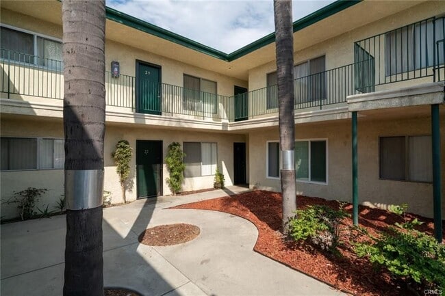 11026 Imperial Hwy. in Norwalk, CA - Building Photo - Building Photo