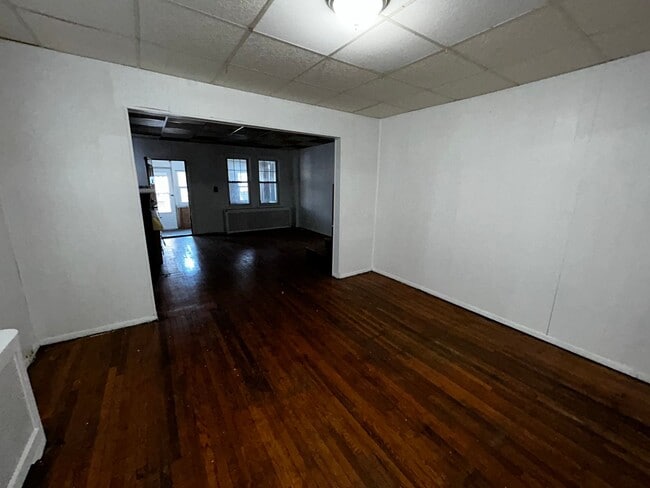 647 Edgewood Ave in Trenton, NJ - Building Photo - Building Photo
