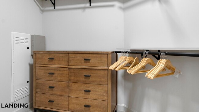 2420 Peachtree Rd NW, Unit 1305 in Atlanta, GA - Building Photo - Building Photo