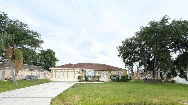 property at 462 Lark Ct