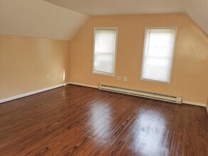 114 Cedar Hill Ave in New Haven, CT - Foto de edificio - Building Photo