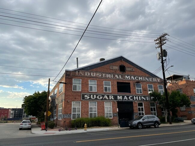 3309 Blake St, Unit 212 in Denver, CO - Building Photo - Building Photo