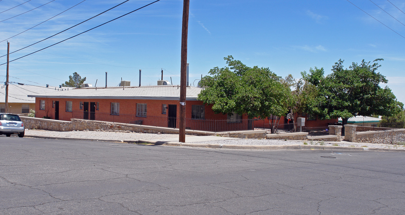 1214 N Virginia St in El Paso, TX - Building Photo