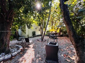 520 NE 38th St in Miami, FL - Building Photo - Building Photo