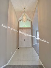 112 Cherokee Ln in Lake Winnebago, MO - Building Photo - Building Photo