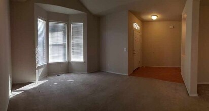 413 Roger Smith Dr in Newberg, OR - Building Photo - Building Photo