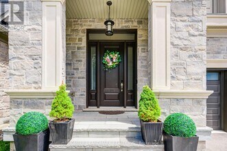 343 Tudor Ave in Oakville, ON - Building Photo - Building Photo