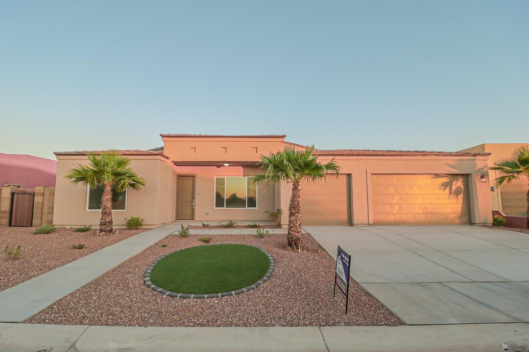 14839 E 46th Dr in Yuma, AZ - Building Photo