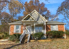 1412 Woodchimes Ct in Hermitage, TN - Building Photo