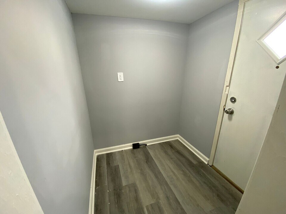 5248 N Marshall St in Philadelphia, PA - Building Photo