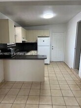 11321 SW 5th St-Unit -2 in Miami, FL - Building Photo - Building Photo