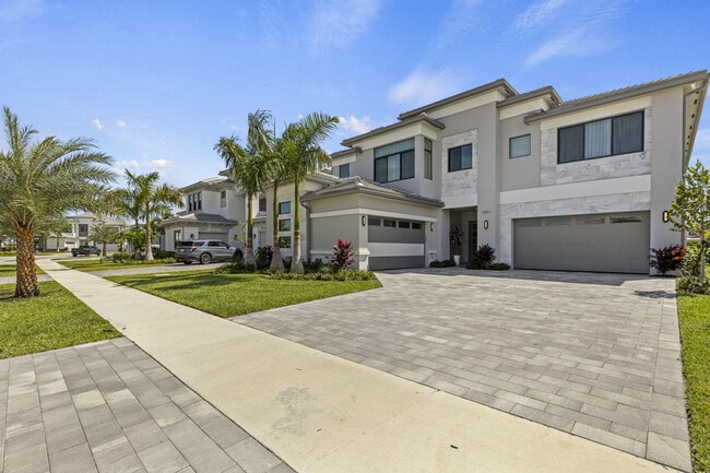 12884 Wingspan Ct in Palm Beach Gardens, FL - Foto de edificio - Building Photo