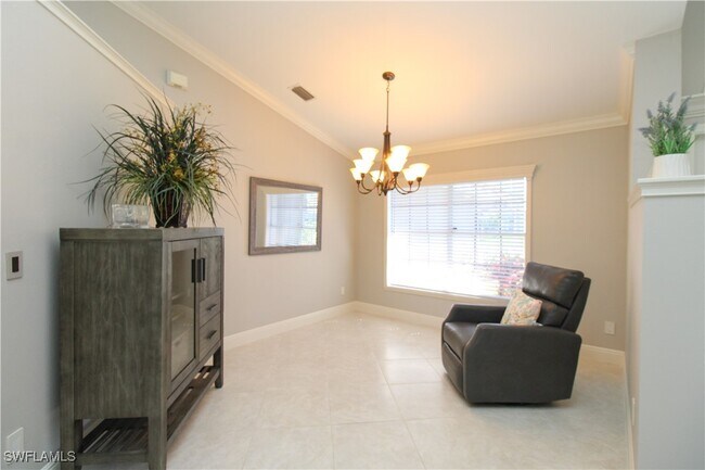 property at 333 Wentworth Ct