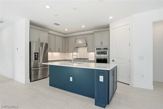 2148 Sequoia Dr in Naples, FL - Building Photo - Building Photo