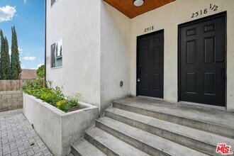 2516 Malabar St in Los Angeles, CA - Building Photo - Building Photo