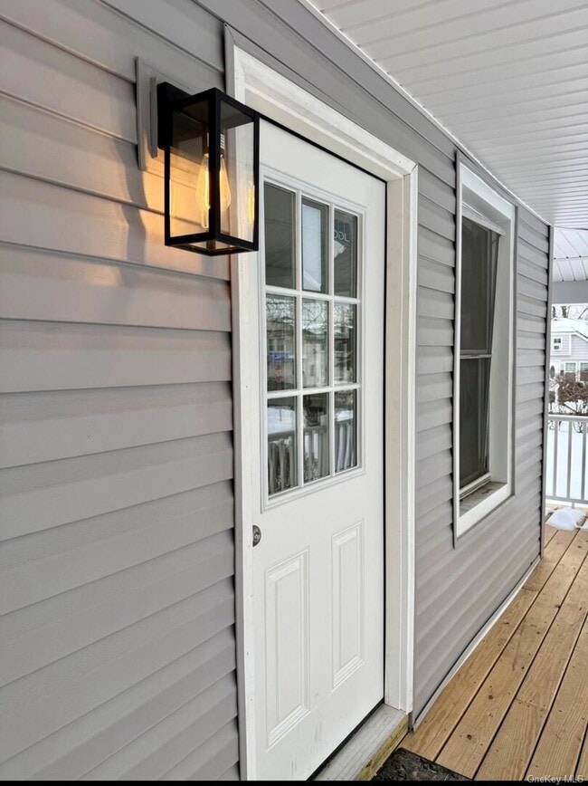 45 Garfield St in Bay Shore, NY - Building Photo - Building Photo