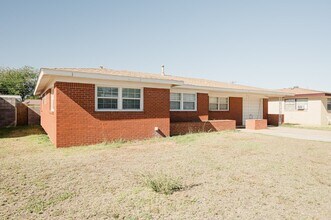 2309 Nabors Ln in Odessa, TX - Building Photo - Building Photo