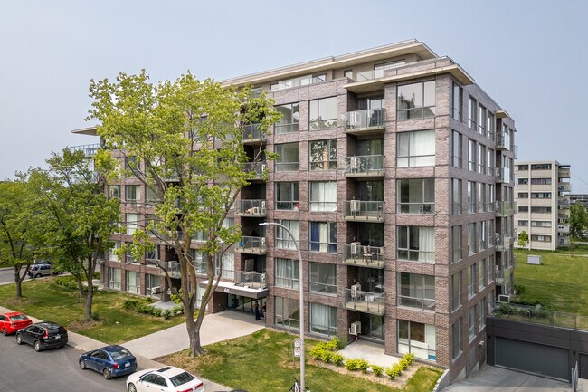 60 De La Côte-Vertu Pl
