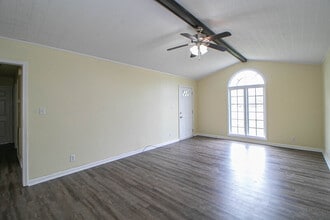 329 Northridge Dr in Clarksville, TN - Building Photo - Building Photo