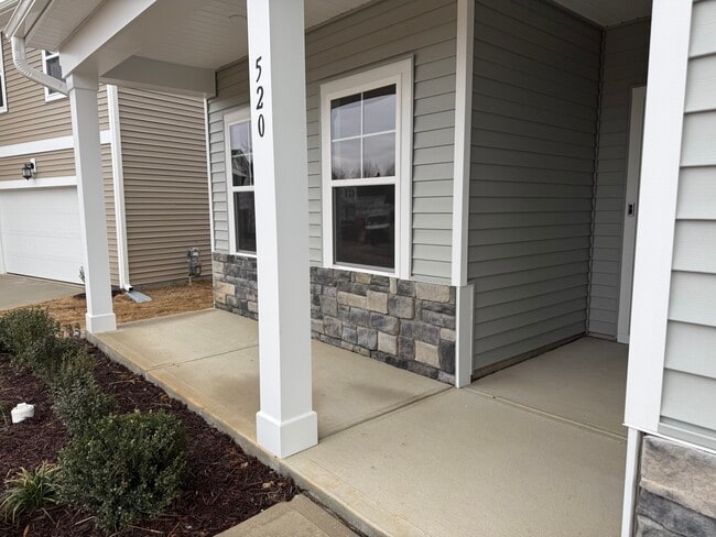 520 Venetian Dr in Sanford, NC - Building Photo - Building Photo