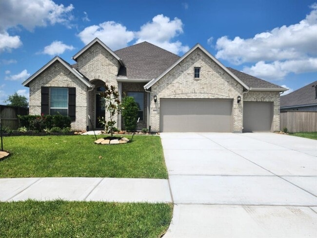 property at 5003 Twin Summit Dr