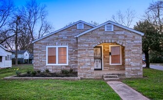 4800 Rogers St in North Little Rock, AR - Building Photo