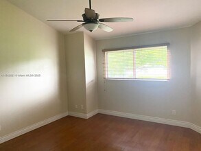 3461 NW 44th St in Lauderdale Lakes, FL - Building Photo - Building Photo