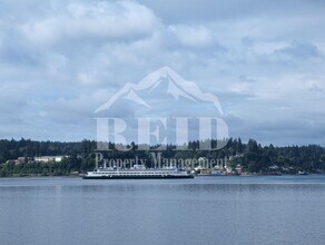 307 Shore Dr in Bremerton, WA - Building Photo - Building Photo