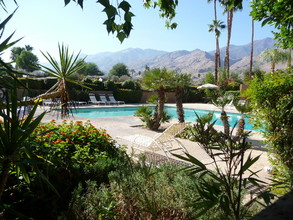 Canyon Villas Place in Palm Springs, CA - Building Photo - Building Photo