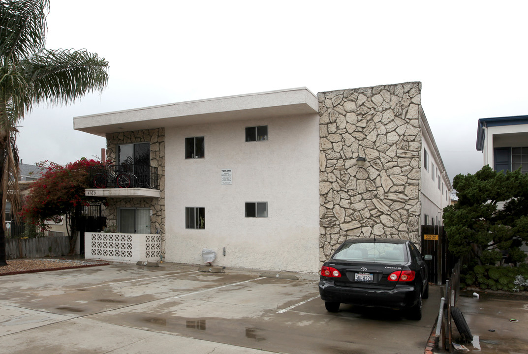 Illinois Street Apartments in San Diego, CA - Building Photo