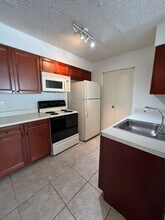 1055 S Hiawassee Rd in Orlando, FL - Building Photo - Building Photo