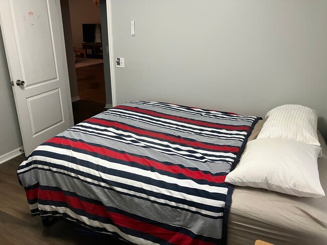 2221 NW 24th Ter in Cape Coral, FL - Building Photo - Building Photo