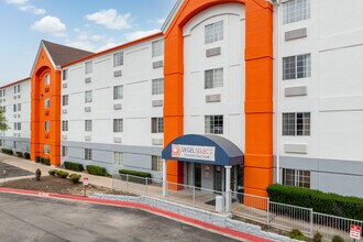 Siegel Select San Antonio in San Antonio, TX - Foto de edificio - Building Photo