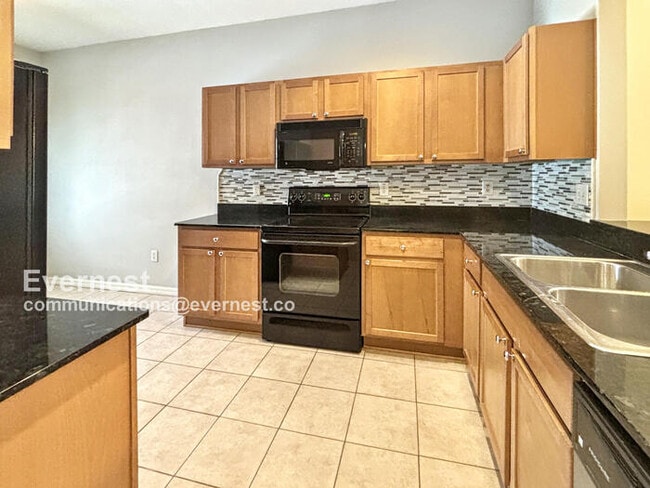 18106 Nassau Point Dr in Tampa, FL - Foto de edificio - Building Photo