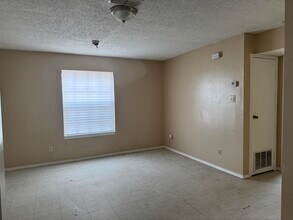 3205 Chestnut St in Laredo, TX - Building Photo - Building Photo