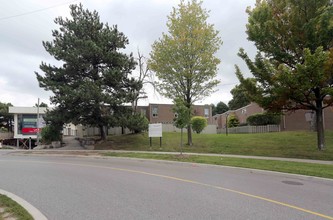 The Ravine in Toronto, ON - Building Photo - Building Photo