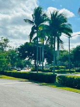 137 Bedford F in West Palm Beach, FL - Building Photo - Building Photo