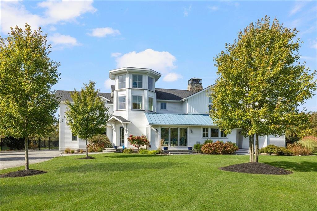 46 Carnegie Heights Dr in Portsmouth, RI - Building Photo