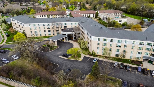 Berkshire at Kensington in Waukesha, WI - Building Photo - Building Photo