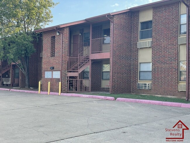 1912 SW D Ave in Lawton, OK - Building Photo - Building Photo