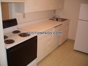 66 Homer Ave in Cambridge, MA - Building Photo - Building Photo