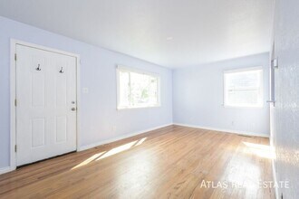 2125 S Hazel Wy in Denver, CO - Building Photo - Building Photo