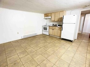 16 Burke Pl in St John's, NL - Building Photo - Building Photo