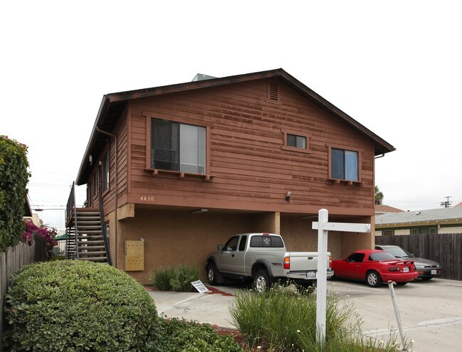 4650 Felton St in San Diego, CA - Building Photo - Building Photo