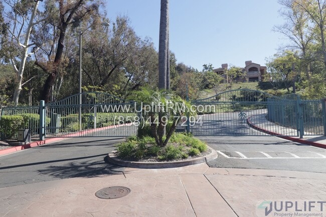 3505 Cameo Dr in Oceanside, CA - Building Photo - Building Photo