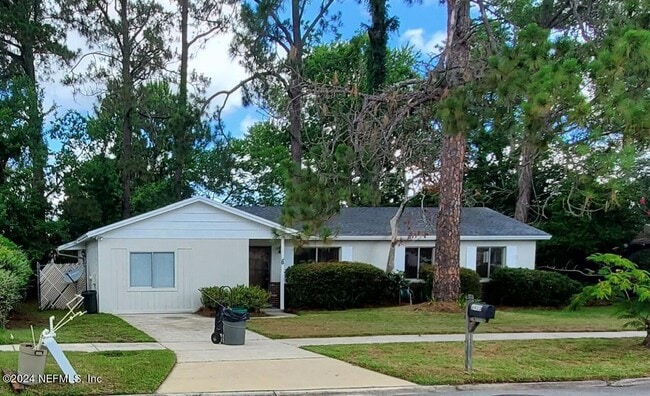 8455 Frost St N in Jacksonville, FL - Building Photo - Building Photo