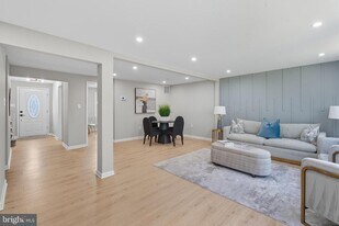 1324 Potomac Heights Dr in Fort Washington, MD - Building Photo