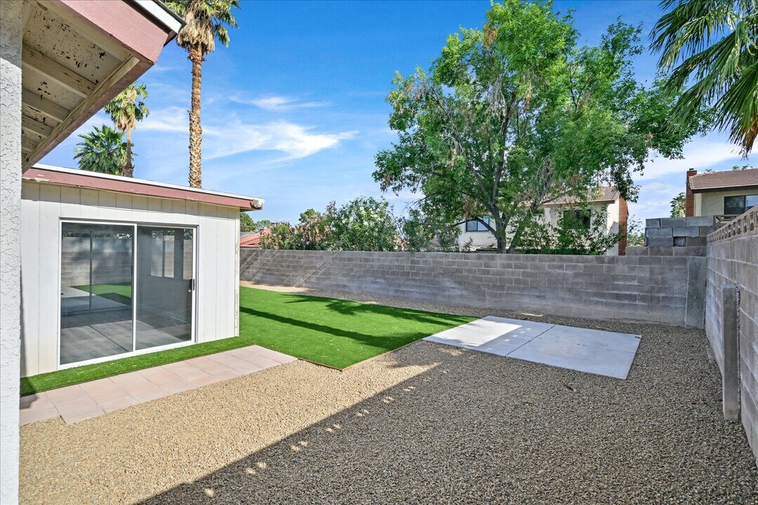 3849 Boca Chica Ave in Las Vegas, NV - Building Photo