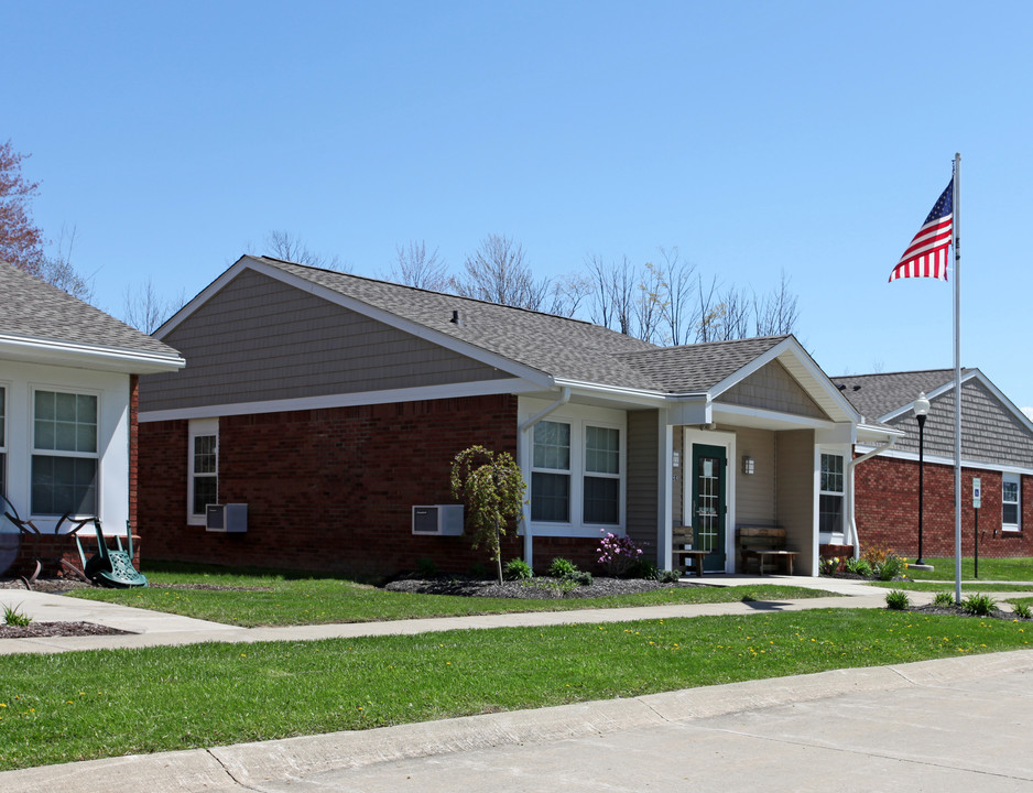 Jefferson Courtyard Senior Apartments in Jefferson, OH - Building Photo