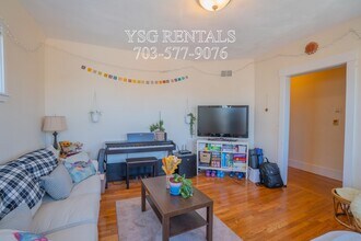 364 Highland Ave, Unit #1 in Somerville, MA - Building Photo - Building Photo